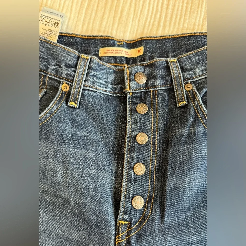 🌸Levi’s Ribcage straight - Picture 9 of 10